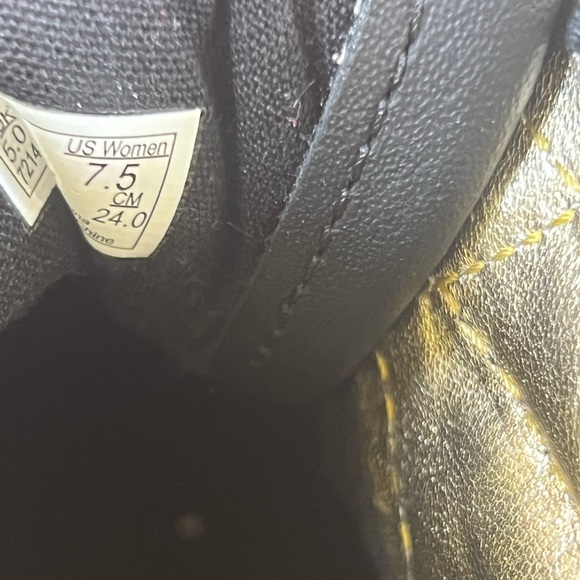 Womens High-Top Leather Vans - Picture 5 of 7